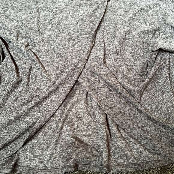 NWT Beyond yoga Black easy does it tee - Picture 3 of 7